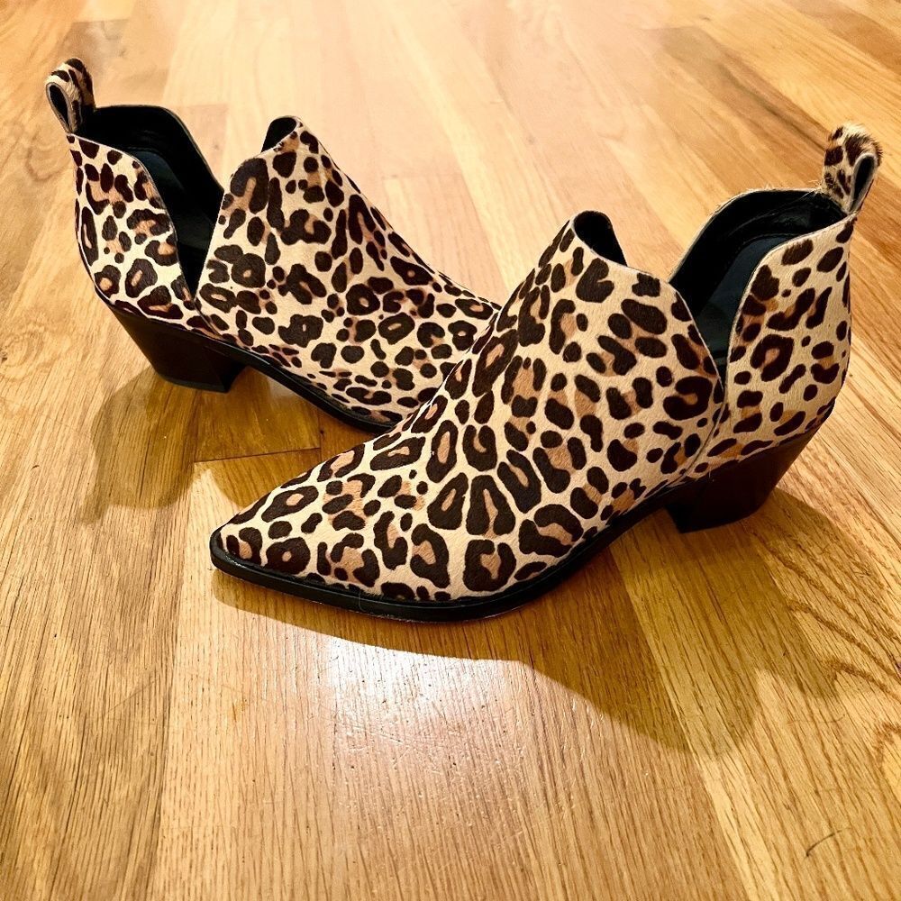 EUC Women's Dolce Vita Sonni Western Calf Hair Leopard Cheetah Bootie Size 6 M